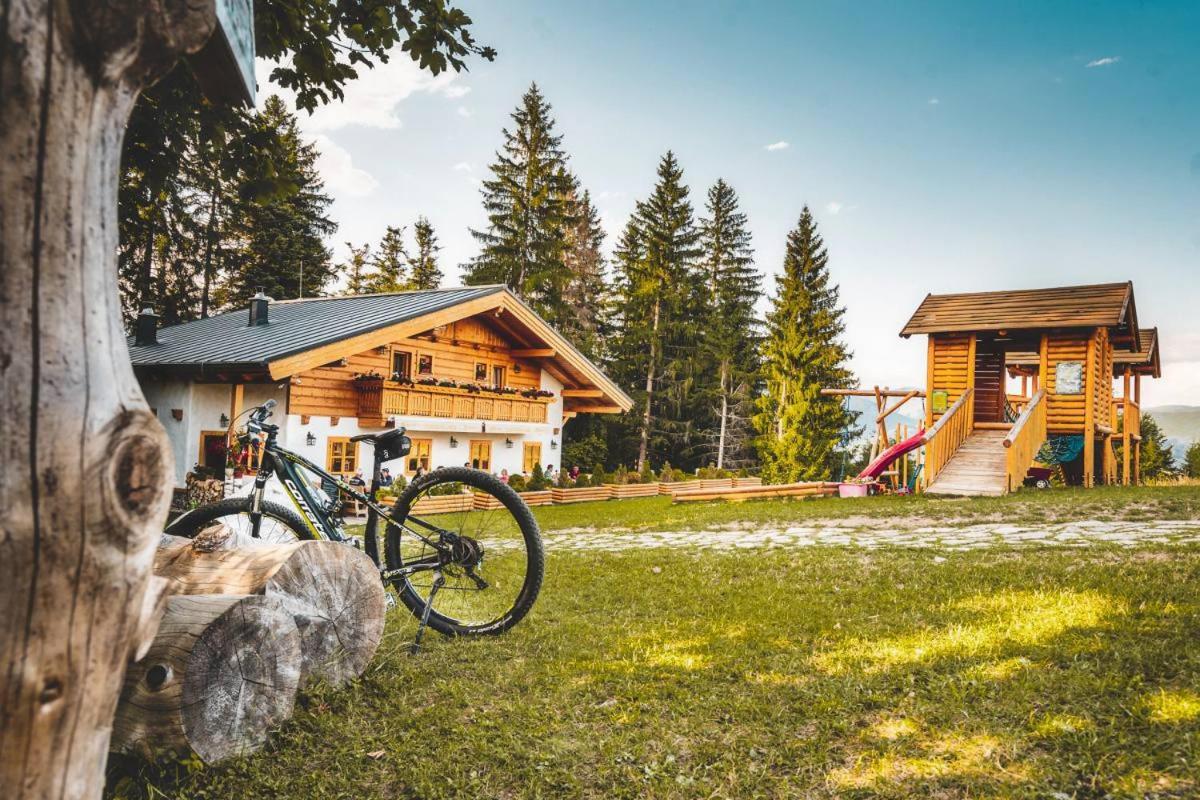 Resort Biela Skala - Chata Chopok Jasna Juh Sebesér Kültér fotó